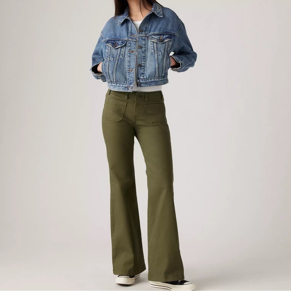 {Levi's} "Superlow Flare" Olive Green Low Rise Patch Pocket Khaki Pants